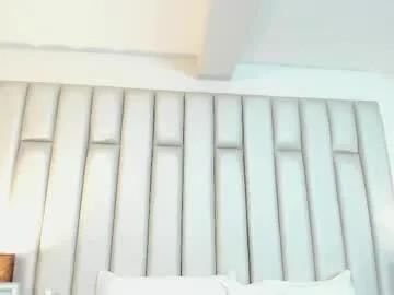 Freechat adreeaperez1 on Chaturbate