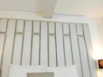 Freechat adreeaperez1 on Chaturbate