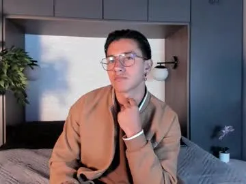 Freechat andyjoy_ on Chaturbate