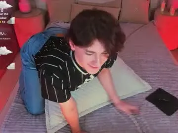 Freechat antonylewis on Chaturbate