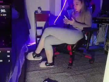 Freechat blondiebubblebooty on Chaturbate