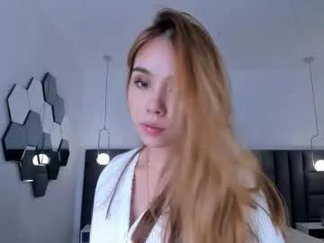 Freechat carolinegrace_ on Chaturbate