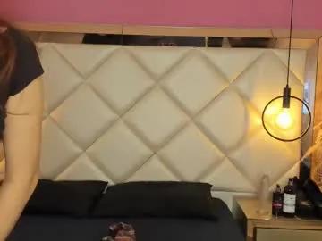 Freechat daphne_and_roger on Chaturbate