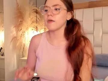Freechat daphne_and_roger on Chaturbate