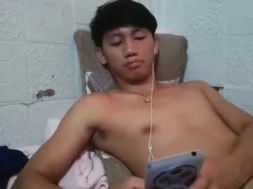 Offline drain_me29 on Chaturbate