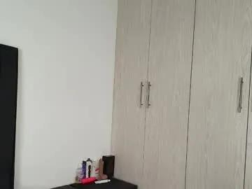 Freechat ebony_angelina on Chaturbate