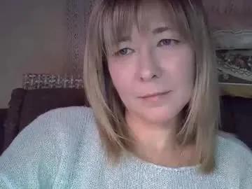 ellajohnsonx on Chaturbate 