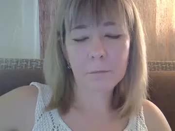 ellajohnsonx on Chaturbate 