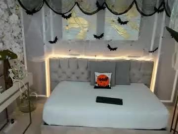 Freechat ellette_ on Chaturbate