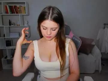 Freechat elunaseduces on Chaturbate