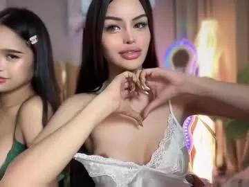 Freechat elyshunter on Chaturbate
