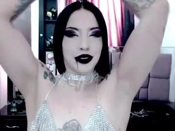 Freechat emearld_black on Chaturbate