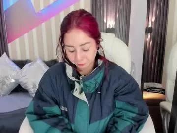 emily_layton — GOAL: Fuck my pussy hard with the machine for 6 minutes + lots of cum [315 tokens remaining] Welcome to my room! #18 #pantyhose #anal #redhair #fuckmachine