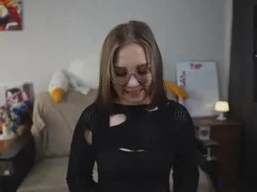 emmatiny on Chaturbate