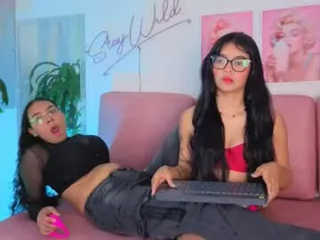 emmy_and_luna on Chaturbate