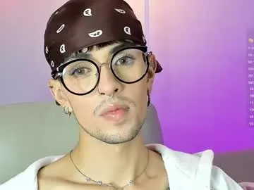 erisleon on Chaturbate