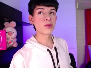 Freechat ezra_storm on Chaturbate