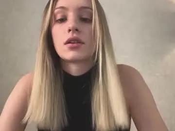 Freechat fflloowweerr on Chaturbate