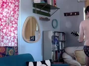 Freechat flanneldong on Chaturbate