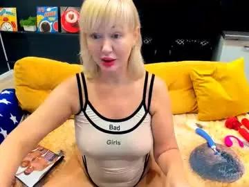 Freechat flirtymary on Chaturbate