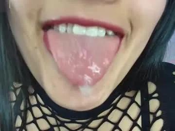 Freechat hinata_21_ on Chaturbate
