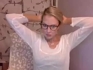 Away holly_bourbon on Chaturbate