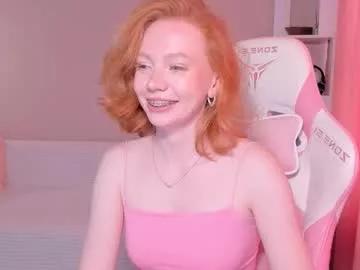 Freechat honeyautumn on Chaturbate
