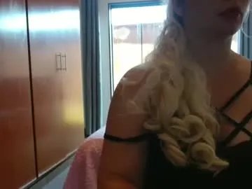 hot_wiffe on Chaturbate