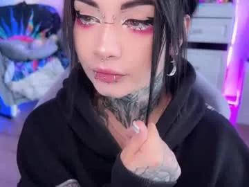 Freechat i_died_again on Chaturbate