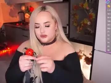 irena_barr18 — Your chill zone  #bbw  #curvy  #bdsm  #submissive  #roleplay [3333 tokens remaining]