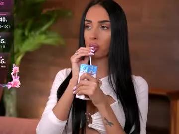 Freechat kairaandrews on Chaturbate