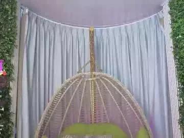 Freechat kiara_zahiri_ on Chaturbate