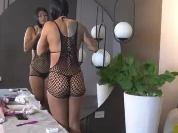 kim_beckett — #fit #smile #muscle #smalltits #ebony [2000 tokens remaining]