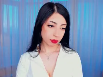 Freechat kindraevert on Chaturbate