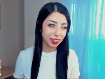 Freechat kindraevert on Chaturbate