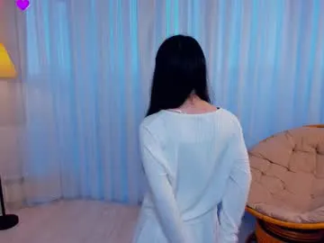 Freechat kindraevert on Chaturbate