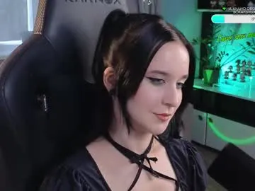 Offline kiralilime on Chaturbate