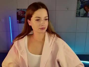 kiravair — GOAL: show you my outfit [44 tokens remaining] Hi! My first days here #new #brunette #young #nonude #shy
