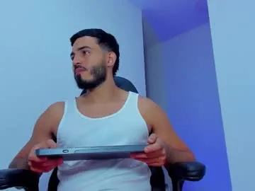 Freechat klinsmannwalton on Chaturbate