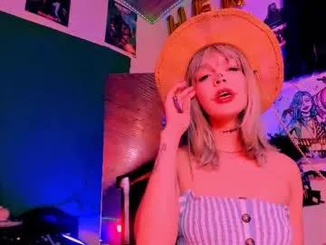 Freechat kyliekandy on Chaturbate