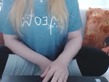 Freechat kymchi on Chaturbate