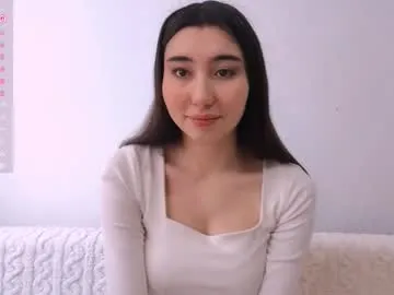 Offline leonieschmith on Chaturbate