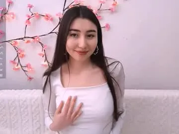 Offline leonieschmith on Chaturbate