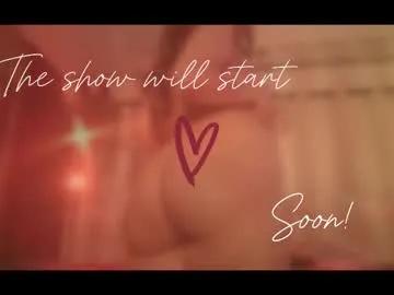 Freechat little_maeve on Chaturbate