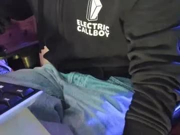 luckydrakex — Luckydrakex's room #french #goth #uncut