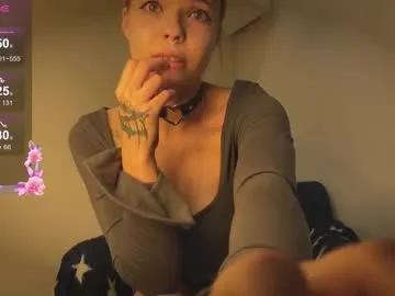 Freechat lucysaymeow on Chaturbate