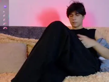 Chaturbate lui_x_dust is Freechat lui_x_dust — I'm back, you found me? #femboy #twink #teen #gay #glasses