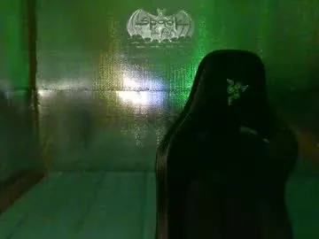 Freechat mariettee on Chaturbate