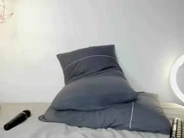 Freechat mia_holson on Chaturbate