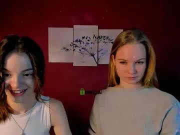 Freechat mia_starrr_ on Chaturbate